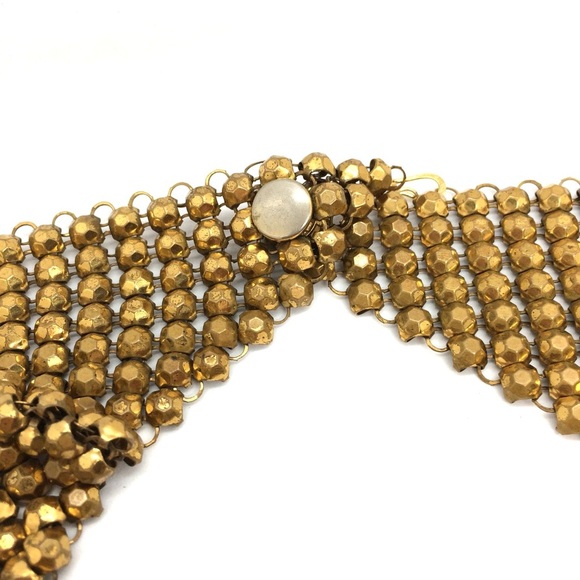 VINTAGE LARGE MESH SCARF NECKLACE TRIANGLE BRONZE GOLD TONE METAL STATEMENT - Picture 12 of 14